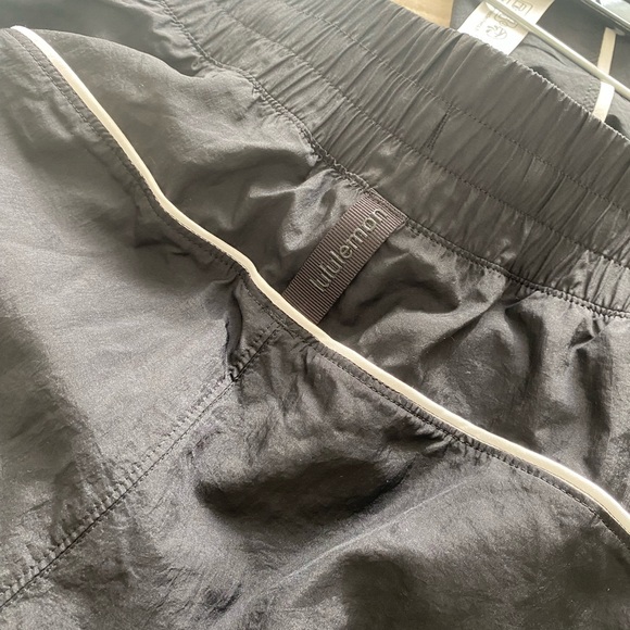 NWT Lululemon License To Train Ladies Lightweight Jogger Set SZ 14 Black & White - Picture 16 of 16